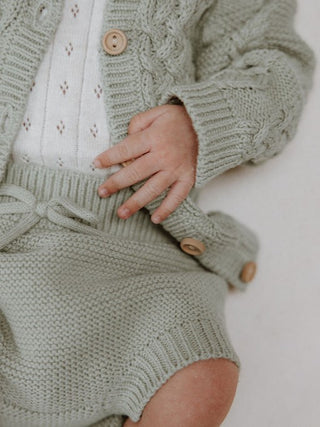 The Ultimate Guide to Dressing Your Baby: From Basics to Adorable Outfits